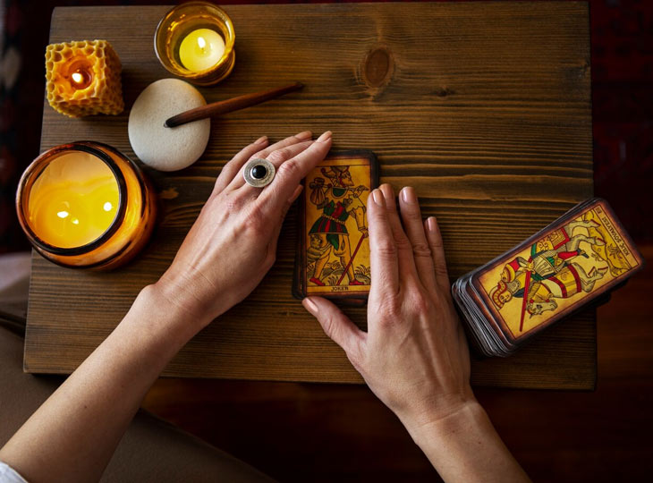 Weekly Tarot Predictions (August 25–31, 2025) By Rinhee Suberwal